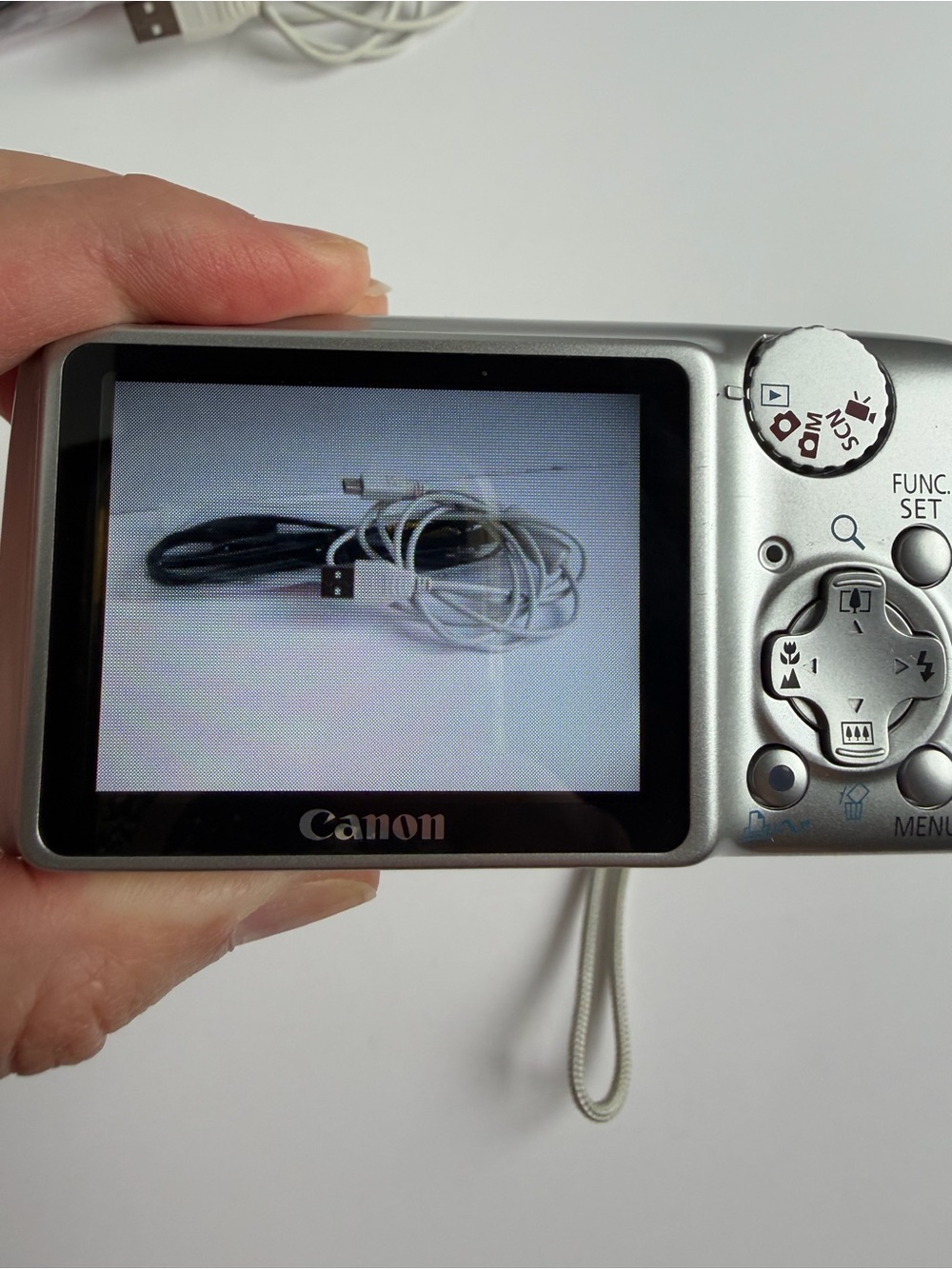 Canon PowerShot A470 Digital Camera Silver Orange Tested Works 7.1 MP 3.4X Zoom - Picture 12 of 14